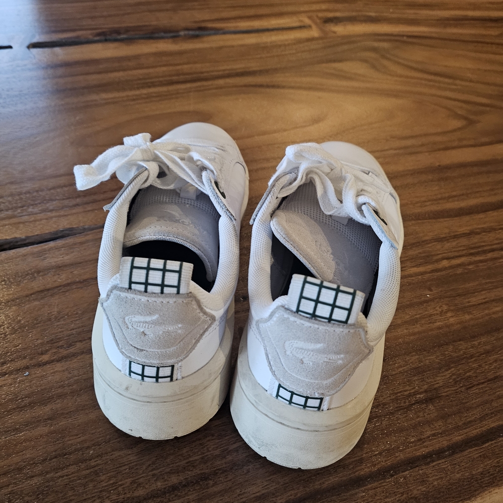 Lacoste White Sneakers Minimalist Design